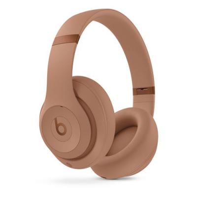 Beats Studio Pro x Kim